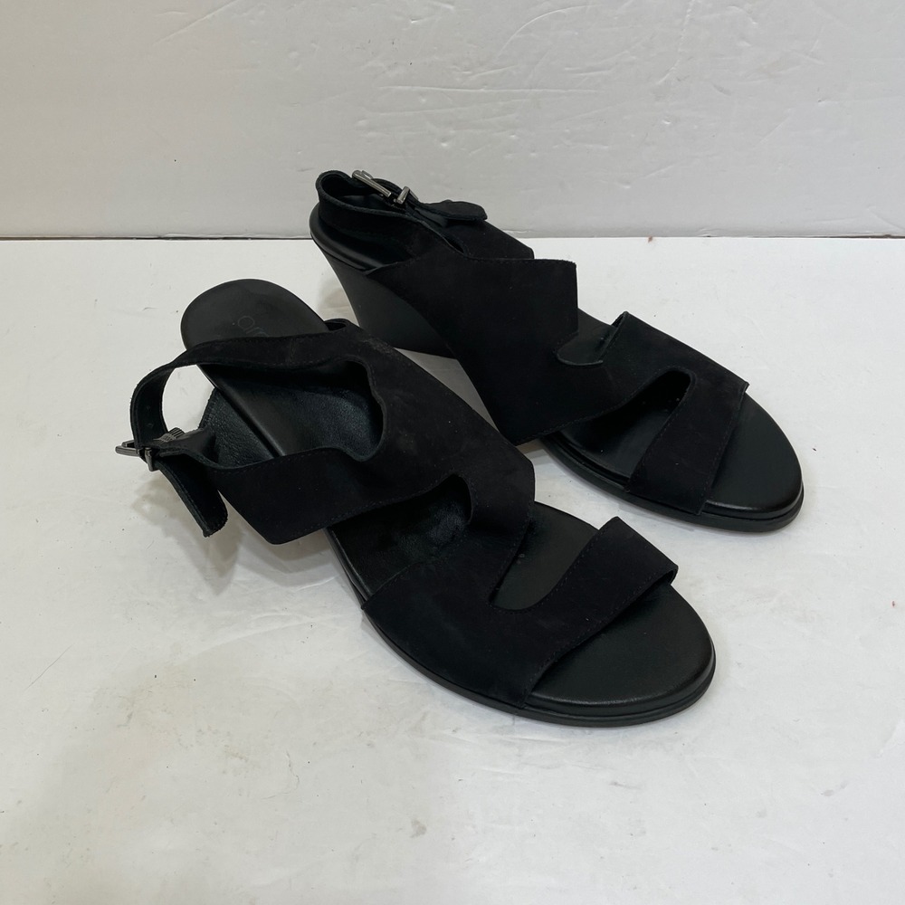 ARCHE‎ BLACK SUEDE SANDALS